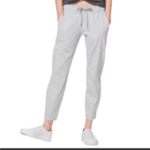 Lululemon On The Fly 7/8 pants